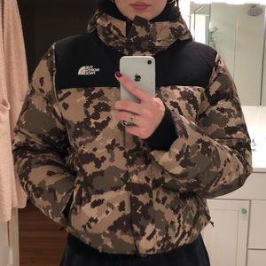 THE NORTH FACE 1996 Retro Nuptse Jacket / Coat / Puffer Camo w/ Hood - Woman M